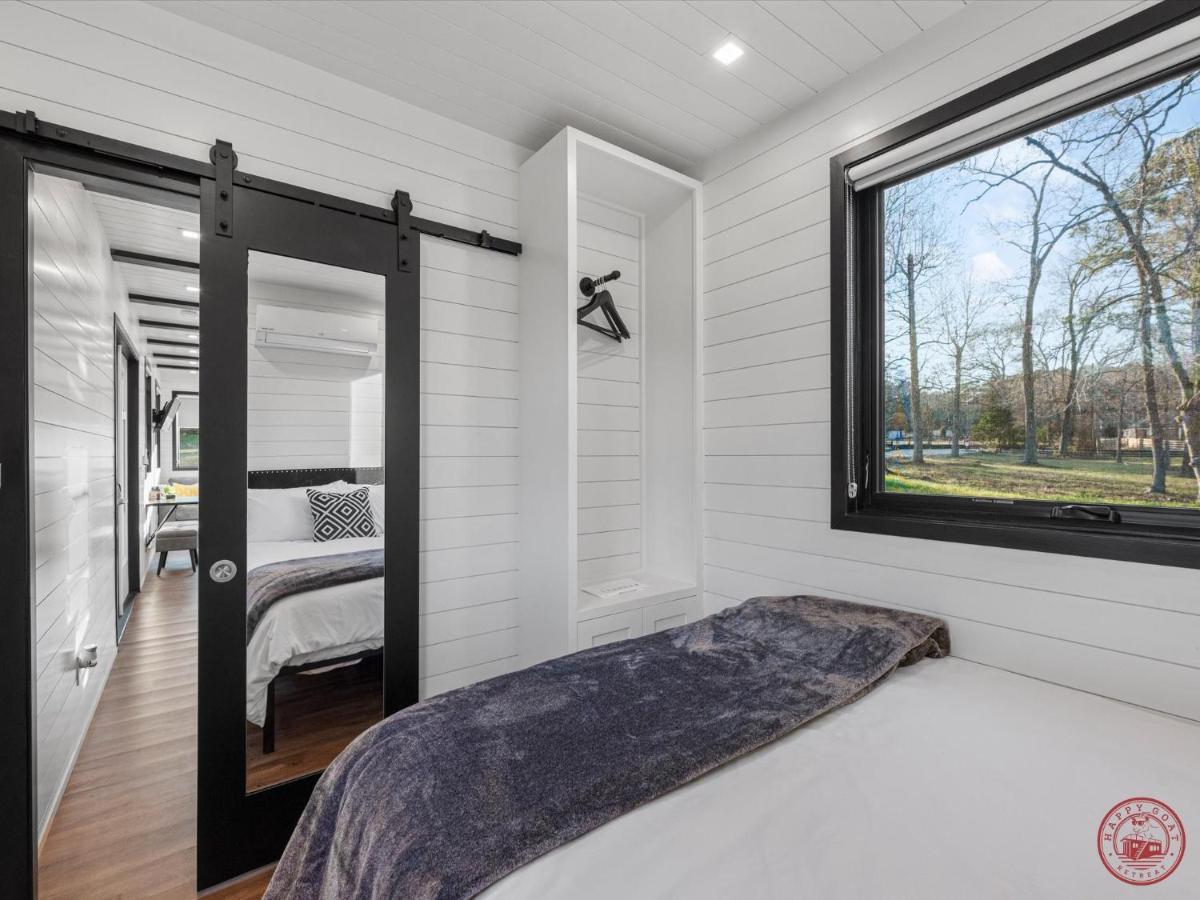 Hotel Happy Goat Retreat Willis Esterno foto